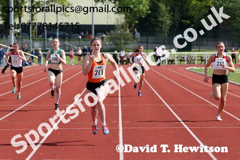 Womens under-17s 300 metres, 2019 North Eastern Track and Field Champs., Middlesbrough. Photo:  David T. Hewitson/Sports for All Pics